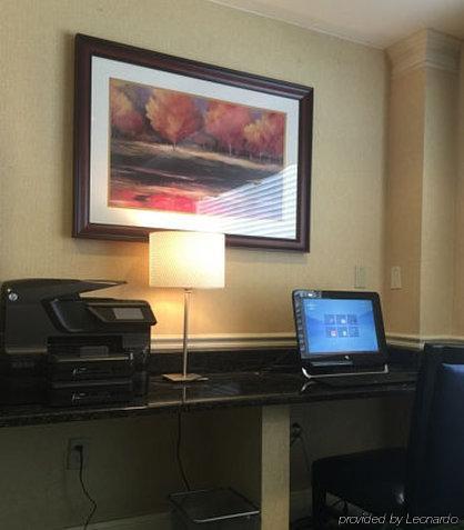 Fairfield Inn Kansas City Downtown/Union Hill Εξωτερικό φωτογραφία